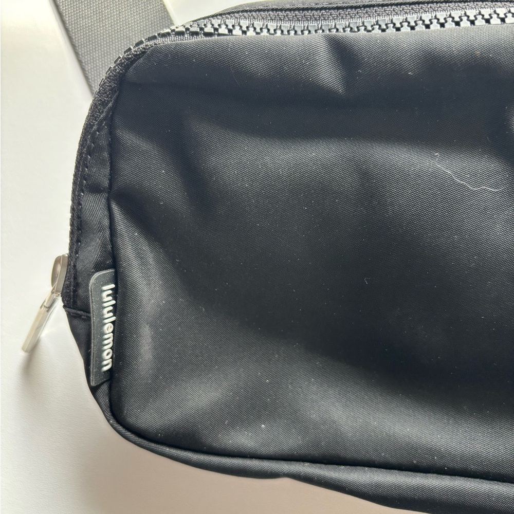 lululemon athletica Black Belt Bag - Picture 2 of 4